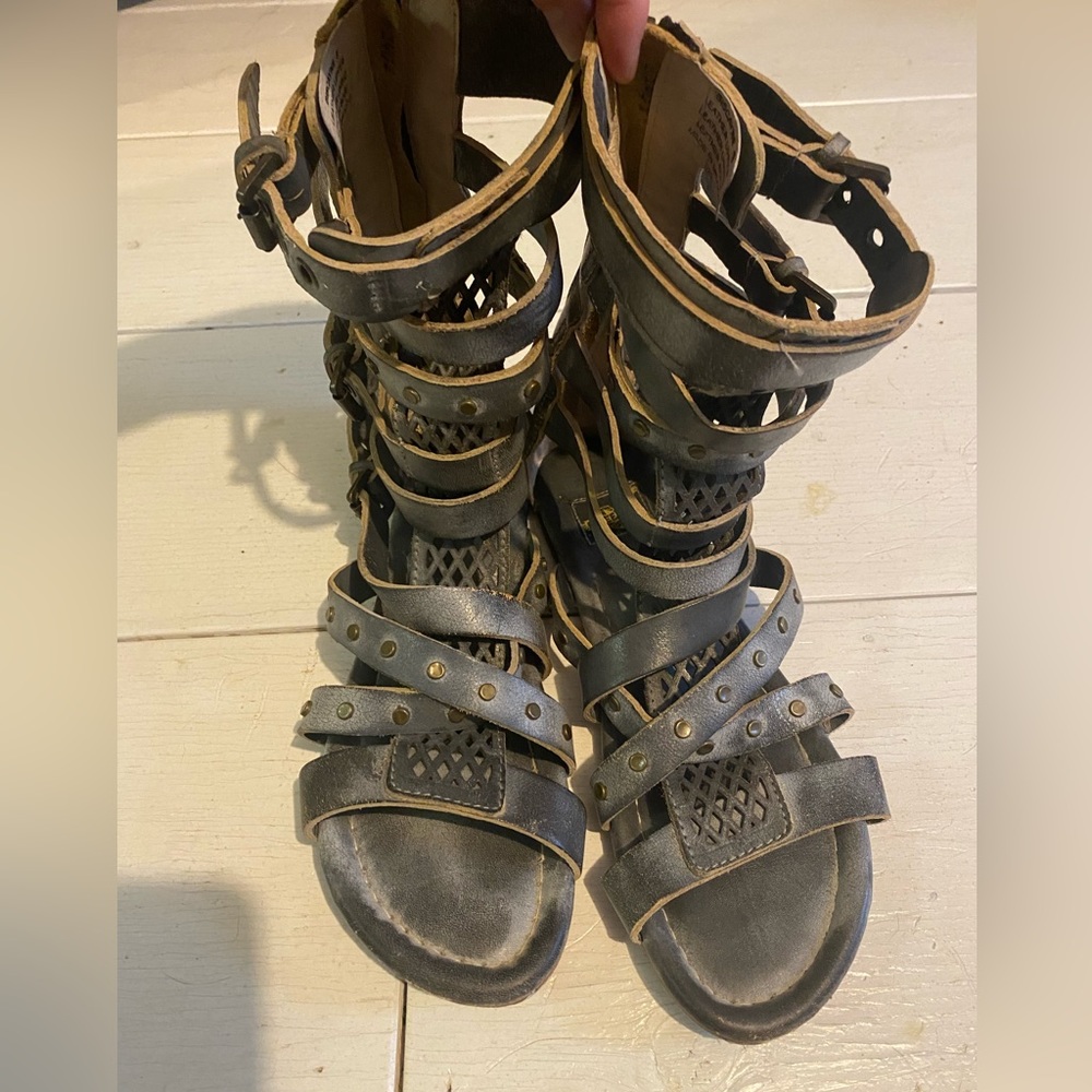 Freebird women’s gladiator flat sandals